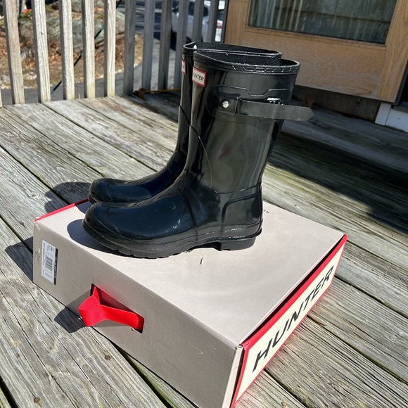 Hunter Women’s Original Short Gloss Rain Boots